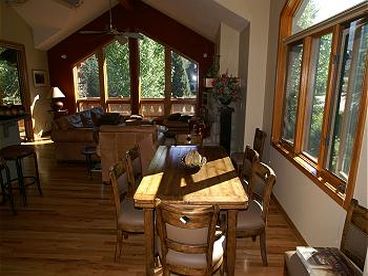Dinning room Seating for 8. 