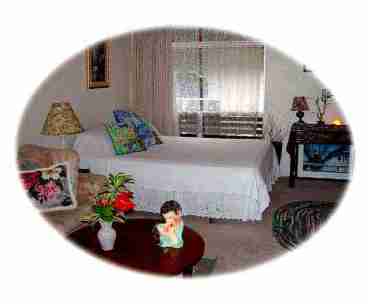 Queen Size Bed, CD/Tape Player, AM/FM Radio, Extra Pillows & Blankets