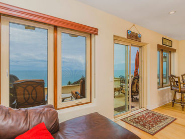 Formal dining over the Ocean