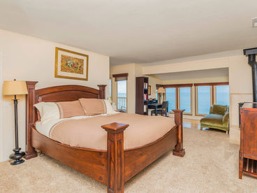 Bunks around the corner-