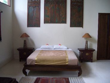 Spacious Master Bedroom with extra day/night bed