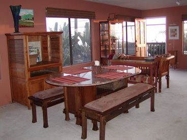 dinning room looking west