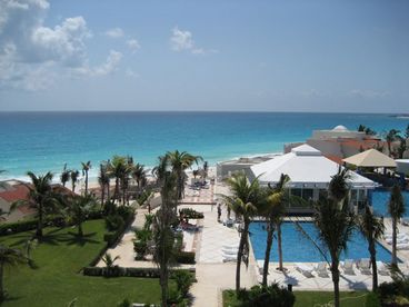 Beautiful view of the Caribbean ocean from our balcony