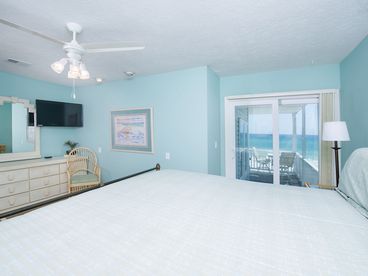 Master- Beachfront bedroom with king bed