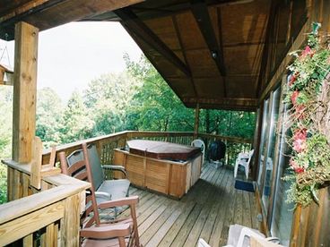 Bears Den Hot Tub