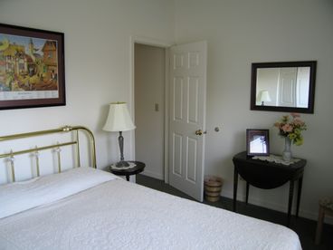 Queen bedroom