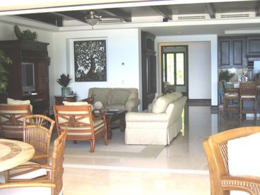 looking from patio into living room.
Doors slide all the way back to create nice indoor/outdoor living space