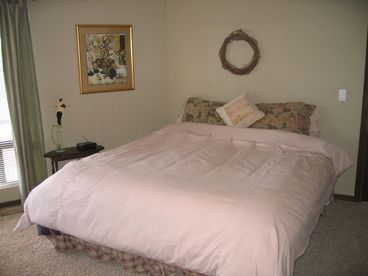 Master King Bed