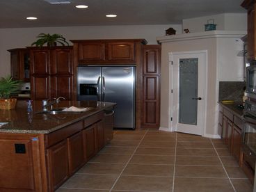 Gourmet Kitchen with 5\' X 10\