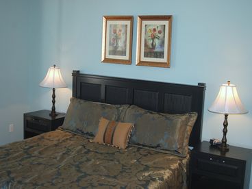 First floor king bedroom