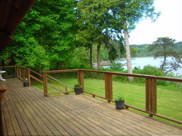 Nice large front deck