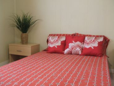 Full bed in 2nd Bedroom