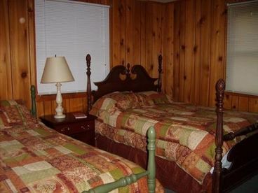 Full and Twin. 3rd bedroom has bunkbeds, twin top, full bottom.