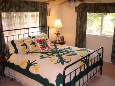 The Master Bedroom offers you a Private Bath and Walk In Closet. The King Size Bed Has 5 Layers of Luxury Linens to Keep You Warm during the cool Volcano nights