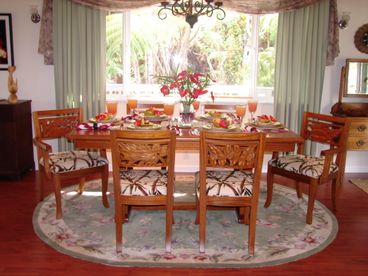 Hand Crafted Vintage Style Dining for Six