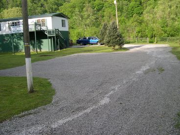 Long driveway with plenty of parking