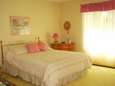 Guest bedroom