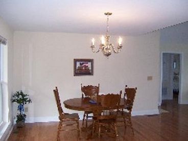Eating kitchen