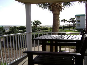 Balcony- Table & Chairs- West View