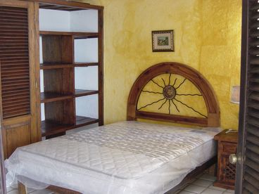 guest bedroom queen bed