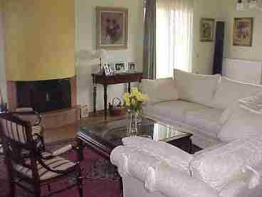 Living room (Full rental)