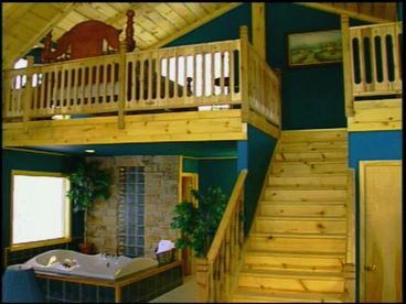 Chalet 5 loft is unreal to watch birds feeding from the bed. The balcony off the loft is great for sun sets.