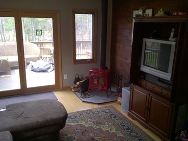 Family room leads to deck