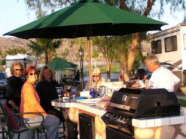 Built in bar and BBQ on the lot
