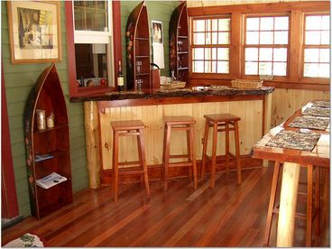 Pine Bar/Wine Room