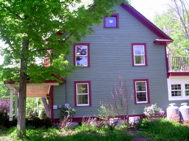 Home decorated in Period colors