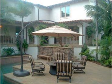 Lounging in Courtyard!