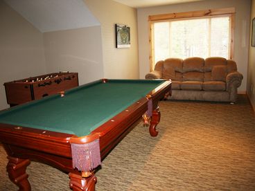 Sunriver Vacation Rentals with Sunset Lodging in Redwing Lane #9 -Game Room