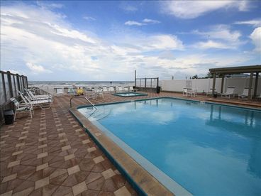 This beautiful sparkling pool overlooks the ocean. 