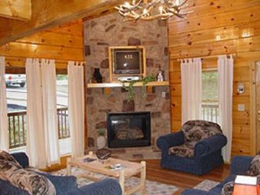 Pigeon Forge Cabin Rentals: Great Room