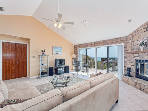Did we miss anything? Ocean views, comfy sofa, HDTV...