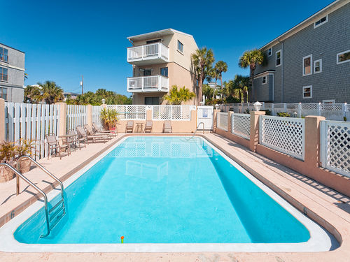 Paradise Ocean House has its own pool, plus great ocean views!