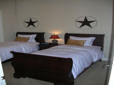 Twin Bedroom