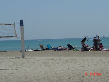 Walk to Doheny Beach.  Relax and enjoy the day at the beach!