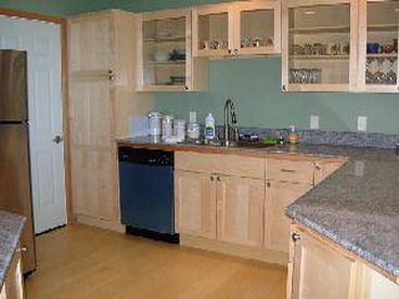 The kitchens are fully equipped with granite counters, stainless appliances including microwave, toaster oven and blender.  Also a Wok, coffee maker and complimentary coffee/tea.