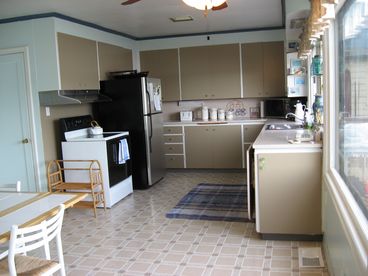 Large open upstsairs!  Downstairs has a wallk-in kitchen, also!