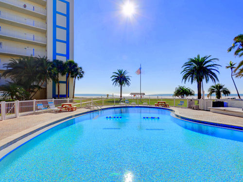 Lounge by the Gulf front, heated pool