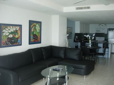 Ocean View from the living room.
High Definition Satellite Television
Fully equipped Kitchen
Dishwasher, Ice Maker, GE Appliances