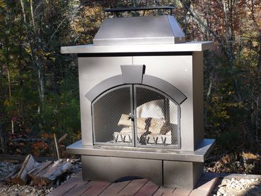 Outdoor fireplace