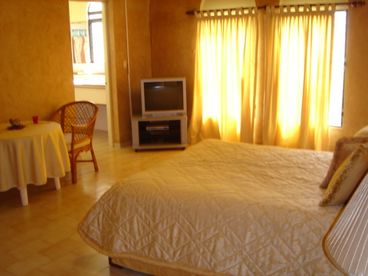 Guest bedroom with full amenities