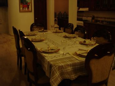 Mahogany Grand Dinnig Table