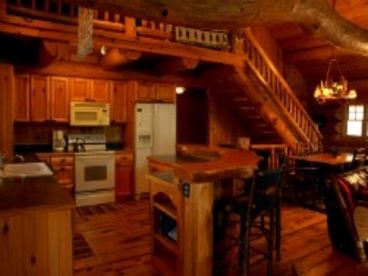 Bunkroom sleeps 6