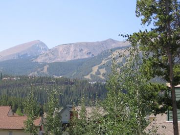 The mountain peaks of Breckenridge