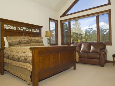 Main Master is spacious with 22\' cathedral celings, stone gas burning fireplace, private deck, incredible views of the 10 mile range, luxuriurs furnishings, leather sofa, king bed, day bed with trundle. Large master bath with oversize jacuzzi tub and double rainfall shower with the a huge closet adjacent.