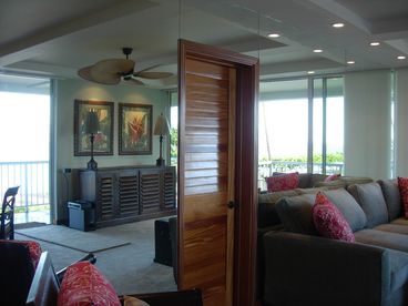 Kaanapali Beach Vacation Rental Condo - Living room
