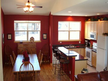 Kitchen & Dining Area